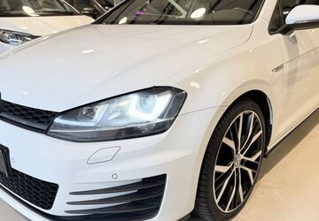 VW Golf 104.998 km 15.690 &euro; Paderborn 33102