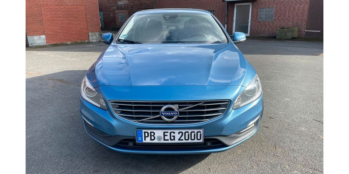 Volvo S60 171.000 km 15.990 &euro; Paderborn 33100