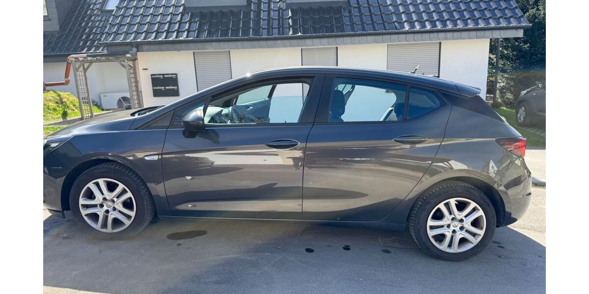 Opel Astra 96.000 km 9.100 &euro; Detmold 32756