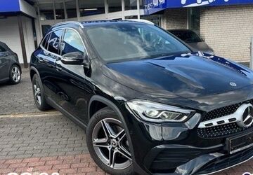 Mercedes-Benz GLA 200 33.300 km 31.990 &euro; Bad Driburg 33014