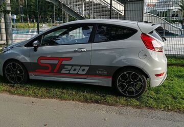 Ford Fiesta 124.671 km 12.650 &euro; Bad Lippspringe 33175