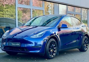 Tesla Model Y 83.738 km 31.890 &euro; Paderborn 33100