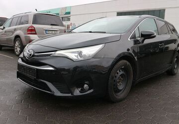 Toyota Avensis 128.319 km 11.990 &euro; Paderborn Schloß-Neuhaus 33104
