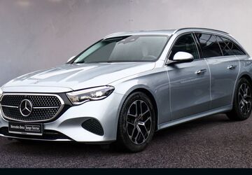 Mercedes-Benz E 200 10.121 km 45.735 &euro; Paderborn 33100