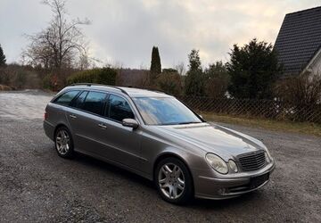 Mercedes-Benz E 320 303.000 km 4.199 &euro; Horn-Bad Meinberg 32805