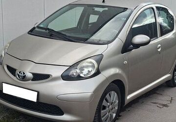 Toyota Aygo (X) 149.911 km 2.499 &euro; Detmold 32758