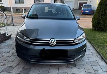 VW Touran 286.200 km 10.100 &euro; Steinheim 32839