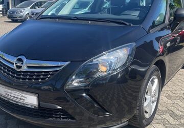 Opel Zafira Tourer 130.000 km 6.790 &euro; Paderborn 33102