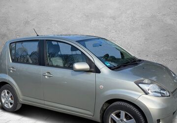 Daihatsu Sirion 107.000 km 2.499 &euro; Detmold 32758
