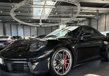 Porsche 992 22.865 km 142.700 &euro; Paderborn 33100