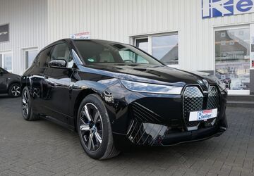 BMW iX 7.011 km 87.900 &euro; Paderborn 33106
