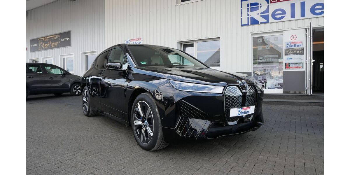 BMW iX 7.011 km 87.900 &euro; Paderborn 33106