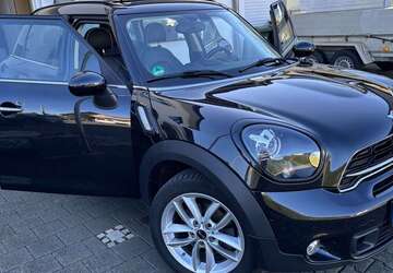 Mini Countryman D 144.000 km 13.333 &euro; Paderborn 33104
