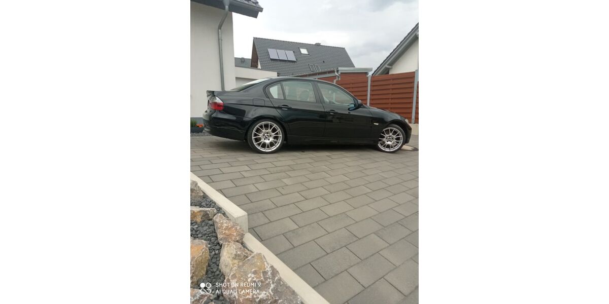 BMW 320 140.000 km 9.500 &euro; Brakel 33034
