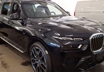 BMW X7 24.761 km 84.350 &euro; Paderborn 33104