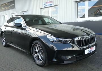 BMW 520 22.143 km 41.999 &euro; Paderborn 33106