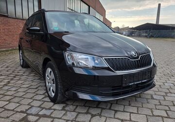 Skoda Fabia 104.000 km 7.999 &euro; Lippstadt 59557