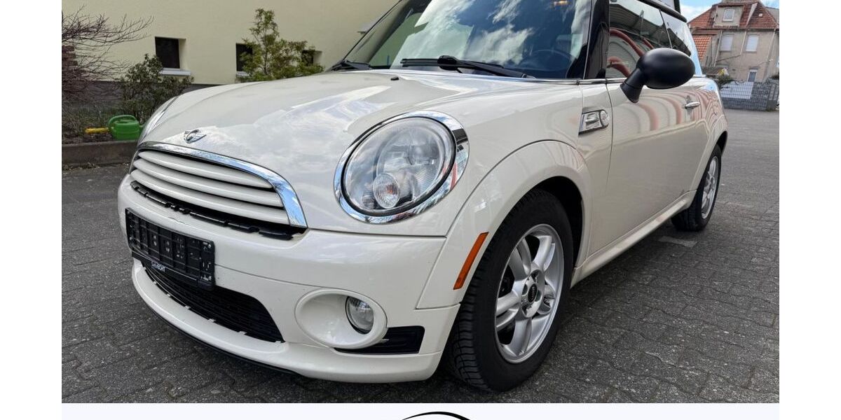 Mini ONE 128.000 km 3.899 &euro; Paderborn 33100
