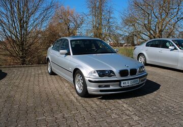 BMW 320 76.864 km 10.990 &euro; Willebadessen 34439