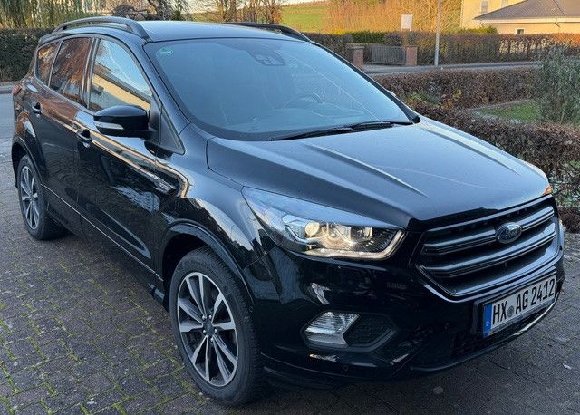 Ford Kuga 94.100 km 12.100 &euro; Steinheim 32839