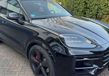 Porsche Cayenne 28.500 km 88.880 &euro; Schloß Holte - Stukenbrock 33758