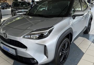 Toyota Yaris Cross 2.751 km 25.990 &euro; Paderborn 33104