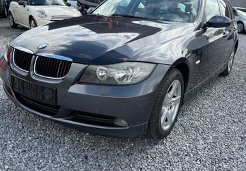 BMW 318 195.000 km 2.499 &euro; Paderborn 33100