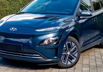 Hyundai KONA Elektro 19.000 km 18.999 &euro; Bad Lippspringe 33175