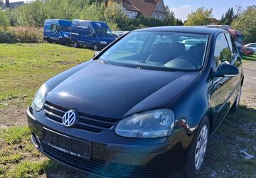 VW Golf 178.000 km 1.350 &euro; Paderborn 33100