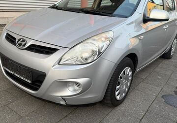 Hyundai i20 174.000 km 3.599 &euro; Paderborn 33100