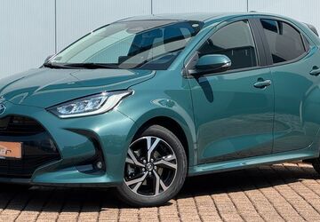 Toyota Yaris 5.986 km 23.410 &euro; Detmold 32758