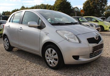 Toyota Yaris 204.290 km 2.449 &euro; Paderborn 33106