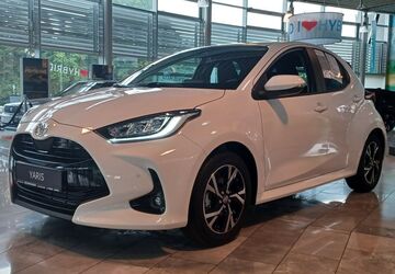 Toyota Yaris 1.500 km 25.480 &euro; Steinheim 32839