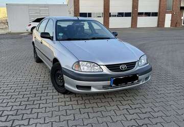 Toyota Avensis 192.000 km 3.999 &euro; Paderborn 33102