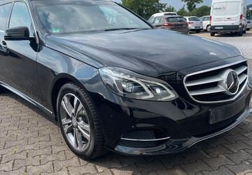 Mercedes-Benz E 200 160.276 km 15.998 &euro; Paderborn 33106
