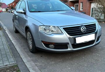 VW Passat Variant 235.371 km 2.290 &euro; Paderborn 33100