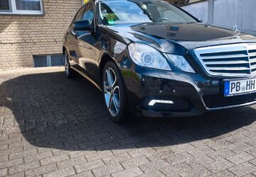 Mercedes-Benz E 220 181.000 km 9.750 &euro; Paderborn 33106