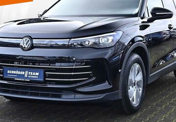 VW Tiguan 4.950 km 48.580 &euro; Verl 33415