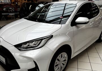 Toyota Yaris 51.785 km 16.490 &euro; Paderborn 33104