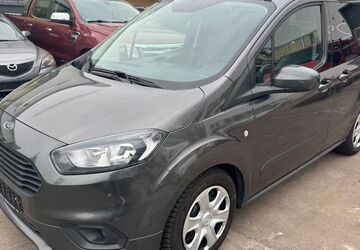 Ford Tourneo Courier 217.000 km 4.500 &euro; Detmold 32758