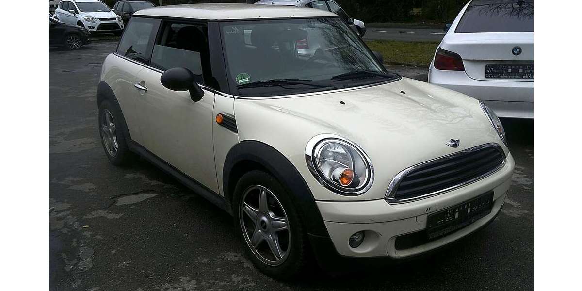 Mini One 143.880 km 4.890 &euro; Rietberg 33397