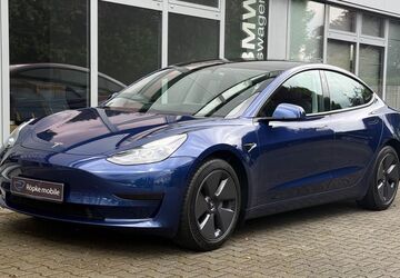 Tesla Model 3 64.832 km 26.490 &euro; Paderborn 33100