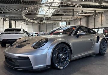 Porsche 992 17.881 km 219.992 &euro; Paderborn 33100