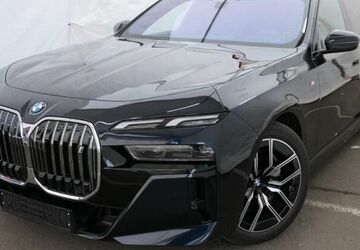 BMW i7 3.500 km 99.640 &euro; Paderborn 33100