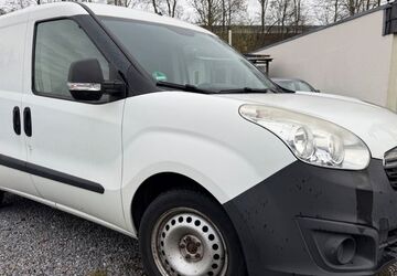 Opel Combo 146.000 km 4.599 &euro; Paderborn 33106