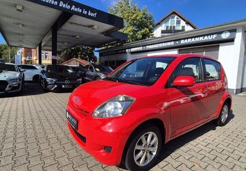 Daihatsu Sirion 128.000 km 5.450 &euro; Paderborn 33098
