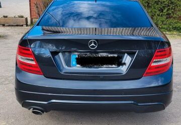 Mercedes-Benz 250 252.000 km 8.900 &euro; Köln 51107