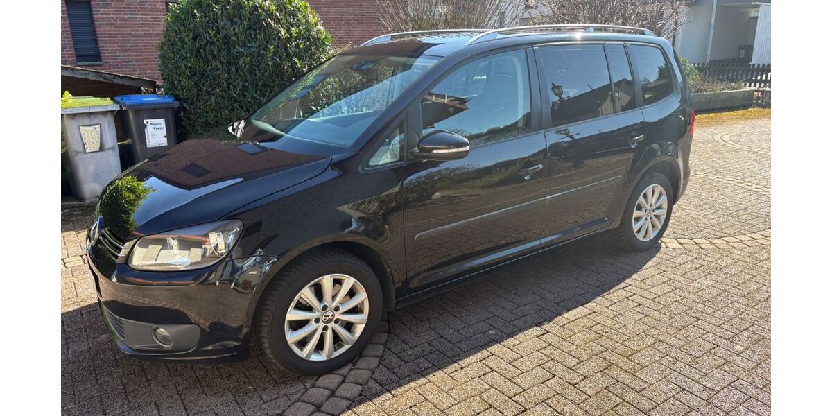 VW Touran 217.268 km 11.450 &euro; Neuenbeken 33100