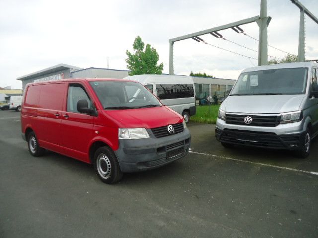 VW T5 Transporter 200.300 km 5.490 &euro; Paderborn 33104