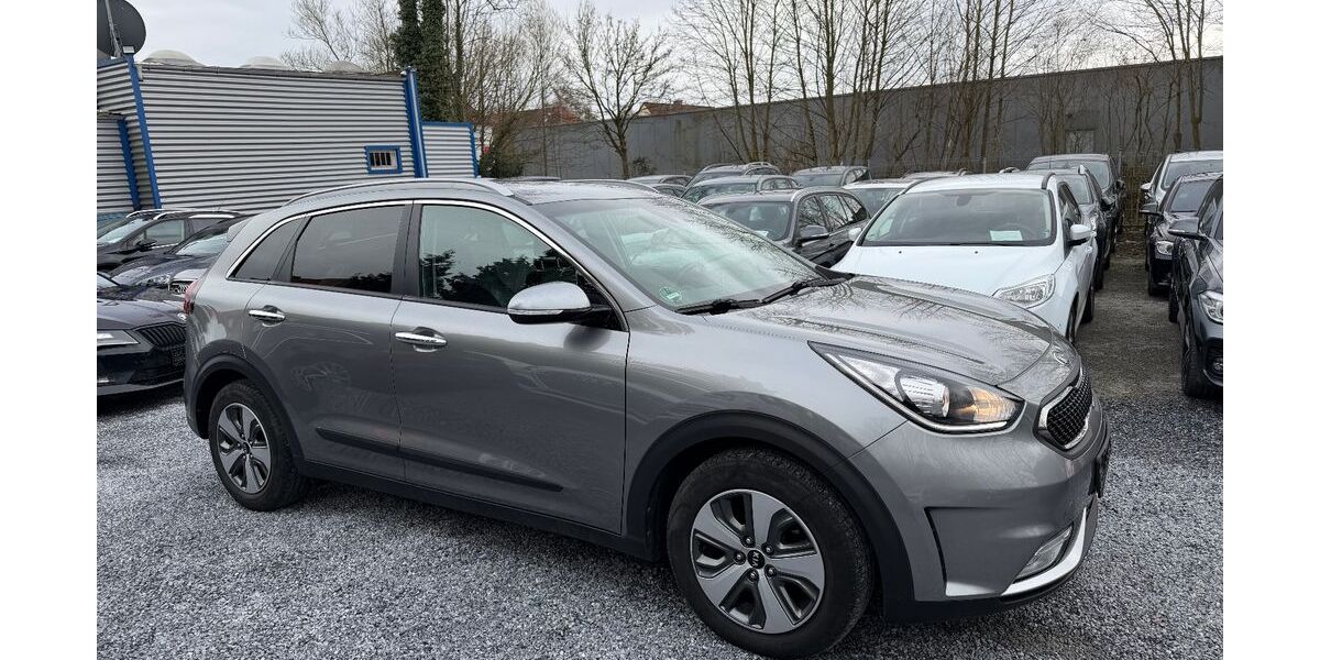 Kia Niro 114.000 km 12.999 &euro; Detmold 32758
